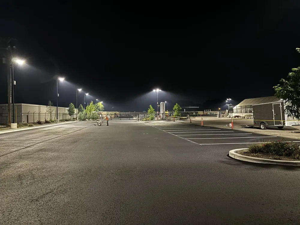 Select Coatings sealcoating a commercial parking lot in the Treasure Valley